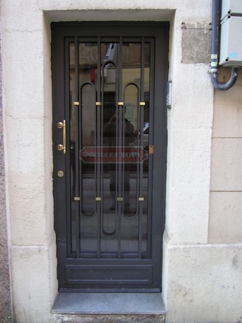 Puerta de comunidad