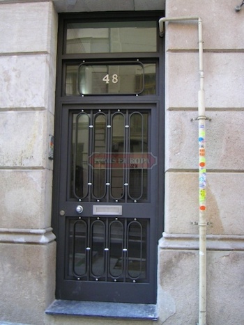 Puerta de comunidad