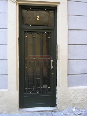 Puerta de comunidad