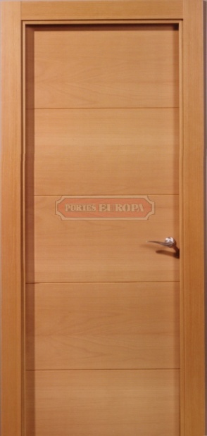 Puerta lacada